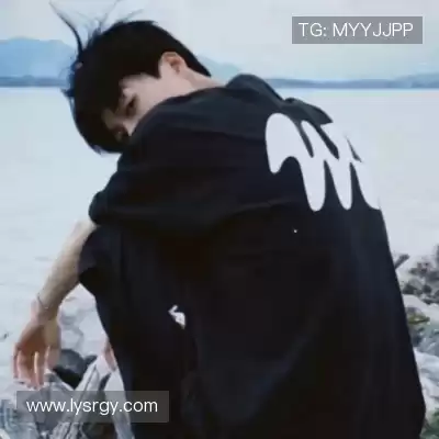 侯跃雯